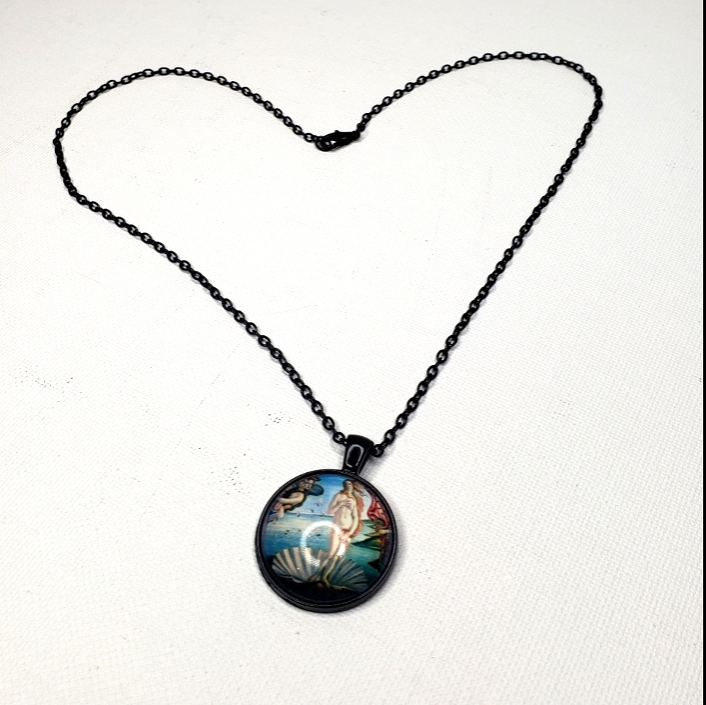 Botticelli's Birth of Venus Painting Necklace NWOT